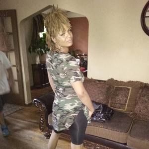 Meet your Posher, Crystal